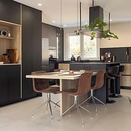 Barcelona Hotel 4*